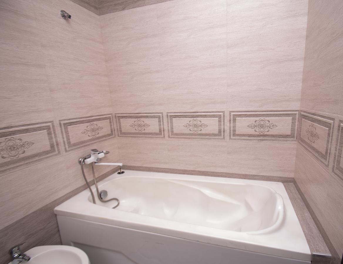 Sea Appart Hotel In The City Center Batumi Exterior photo