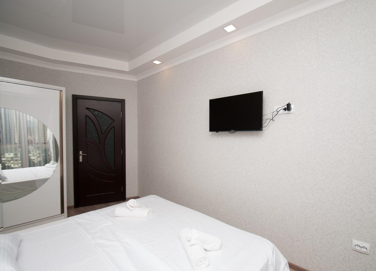 Sea Appart Hotel In The City Center Batumi Exterior photo